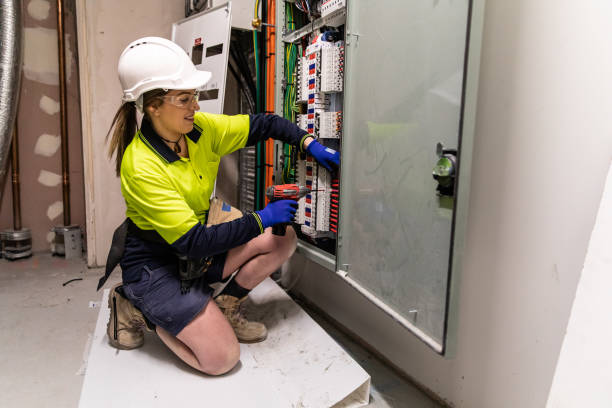 Best 24-Hour Electrician  in St Francis, WI